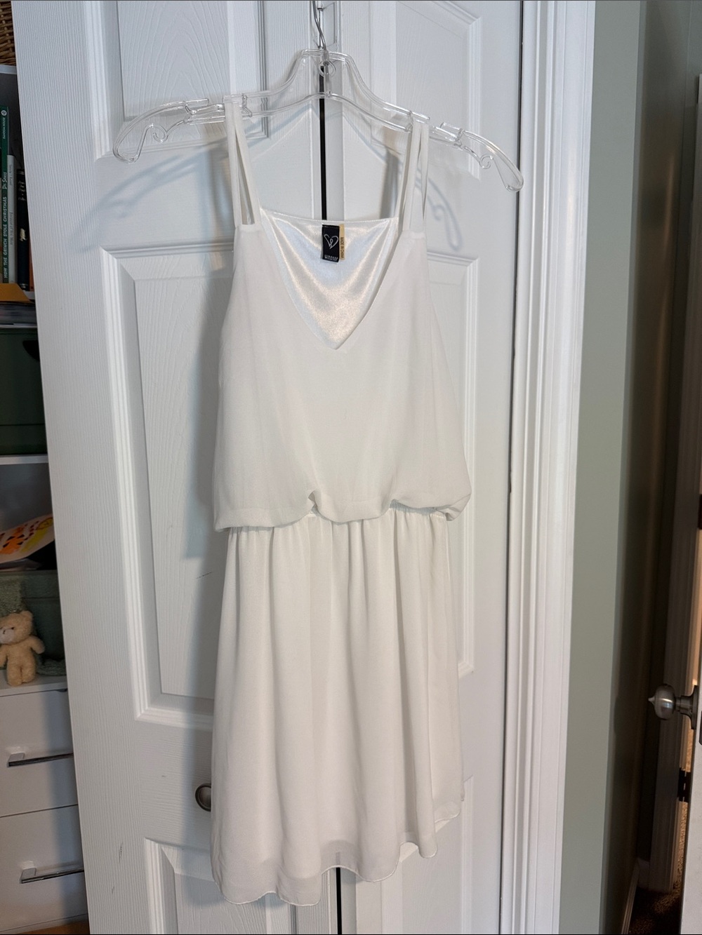Windsor White Sleeveless V-Neck Women’s Dress